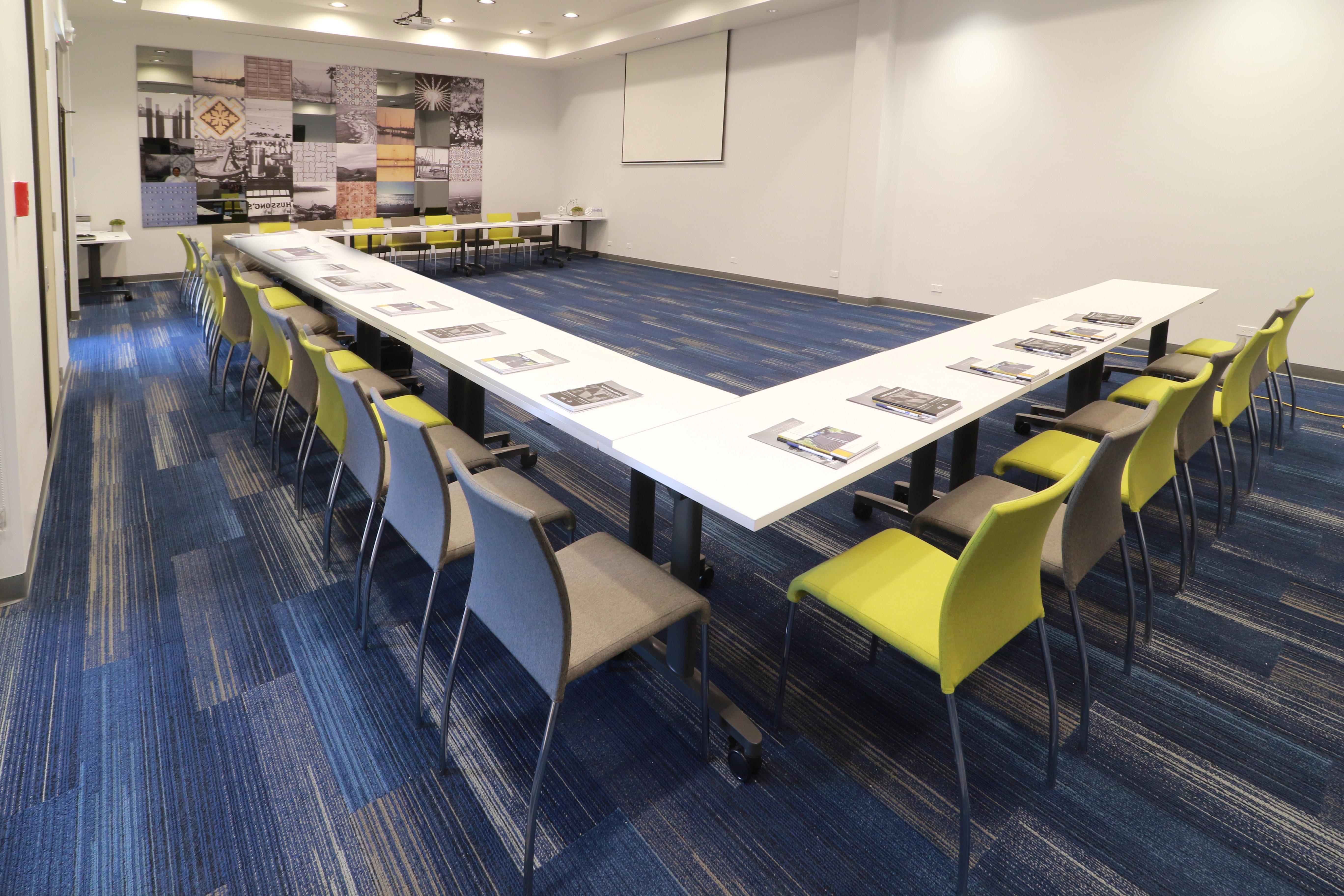 Holiday Inn Express & Suites - Ensenada Centro By Ihg Buitenkant foto
