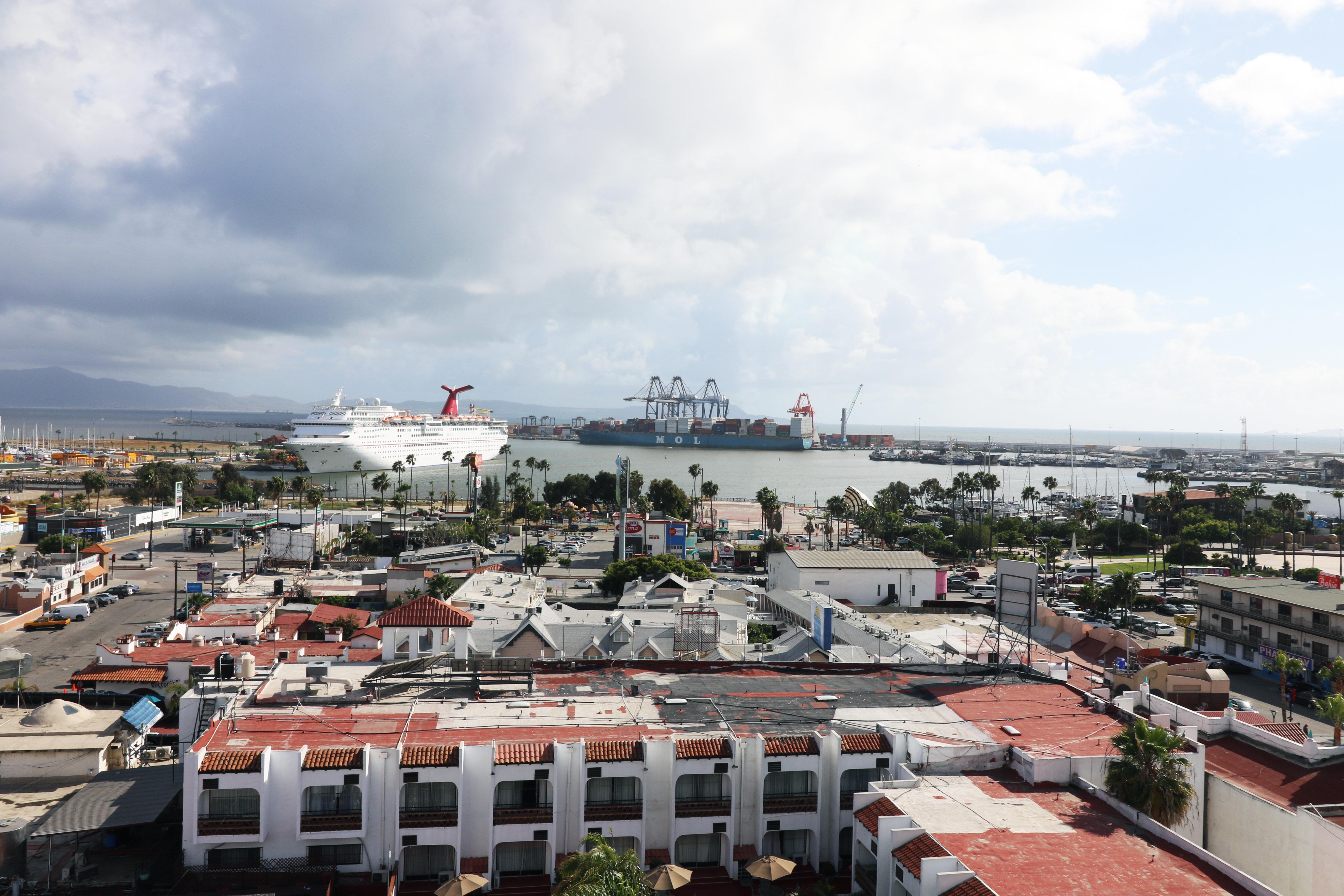 Holiday Inn Express & Suites - Ensenada Centro By Ihg Buitenkant foto