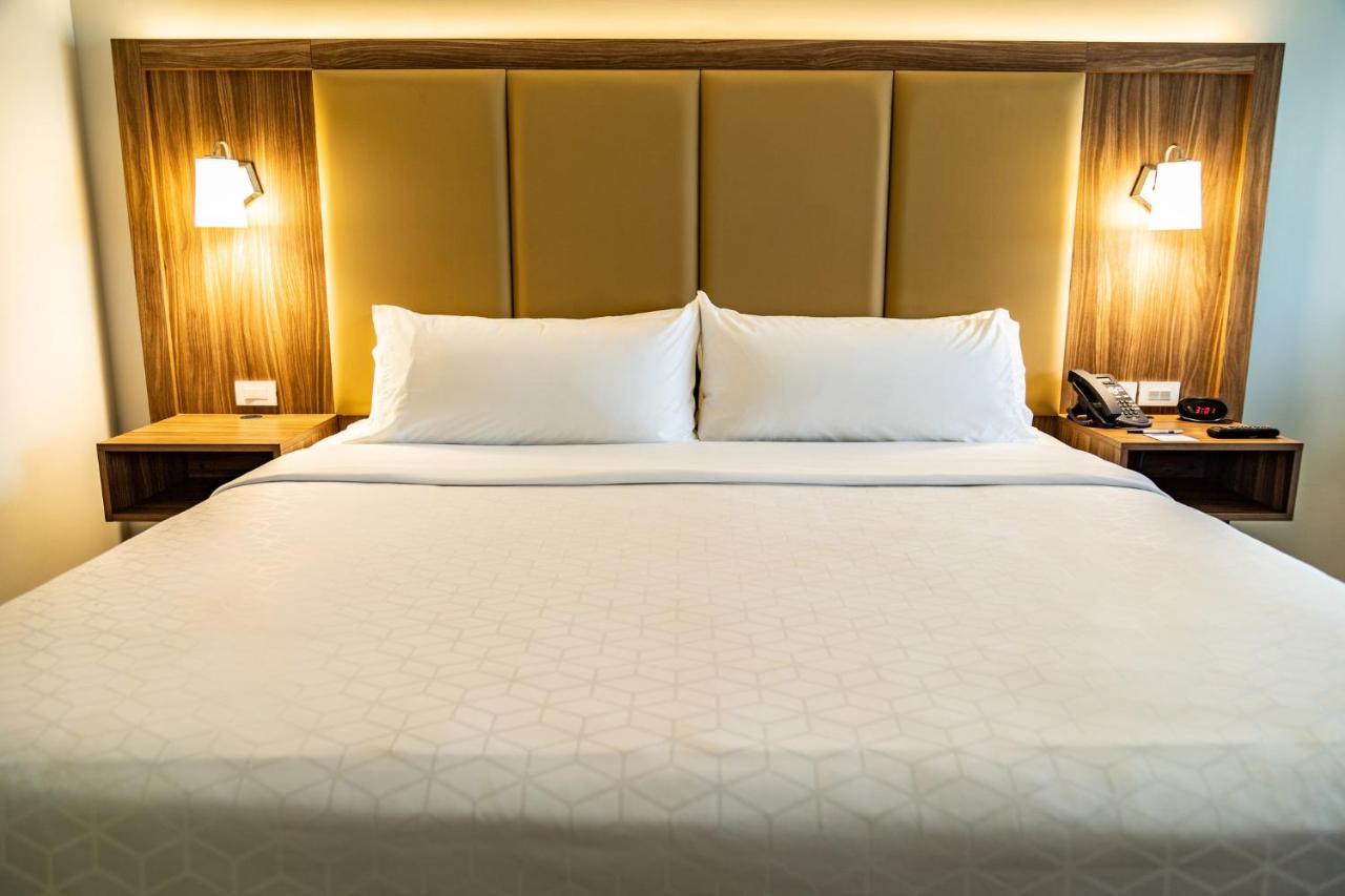 Holiday Inn Express & Suites - Ensenada Centro By Ihg Buitenkant foto